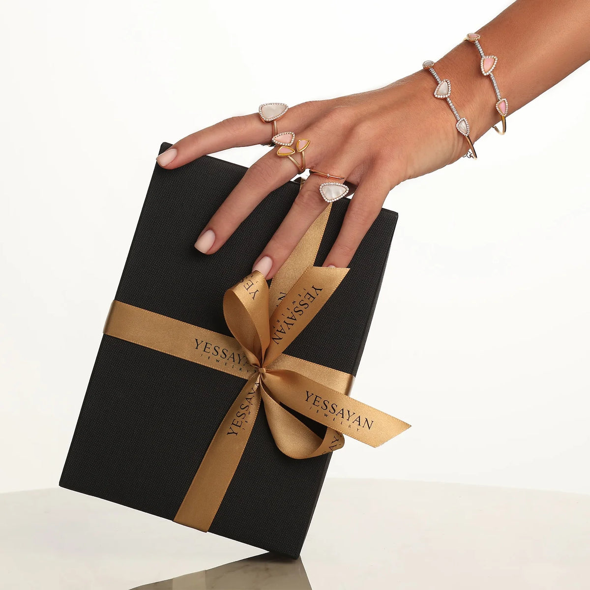 Gifting editorial image 2