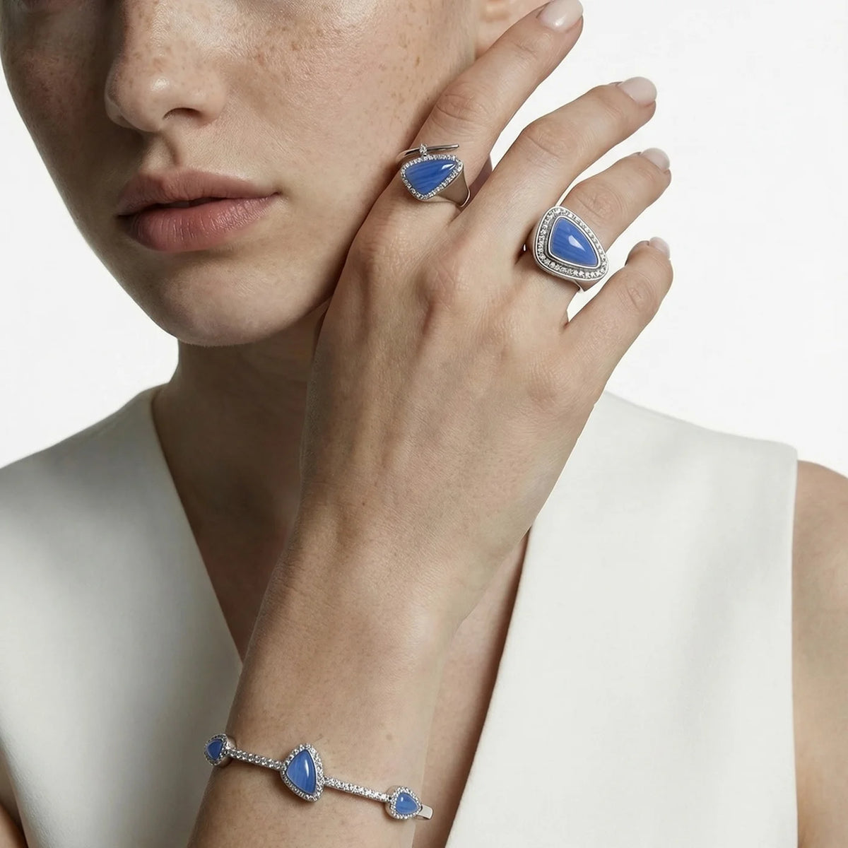 Gifting editorial image 2