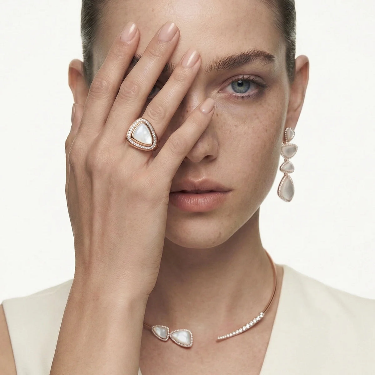 Gifting editorial image 3