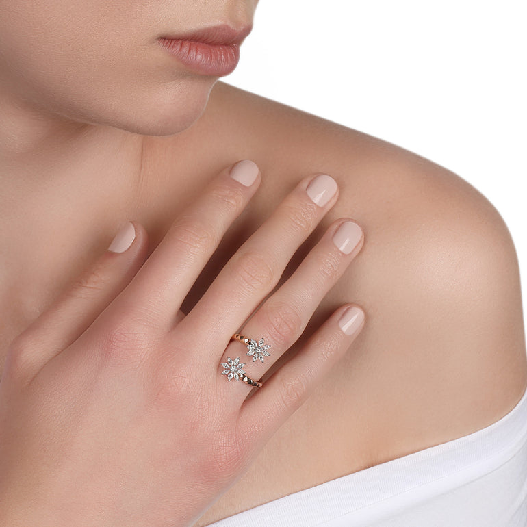 Floral Diamond Studded Ring | Diamond Set in Saudi Arabia | Order earrings online in Saudi Arabia