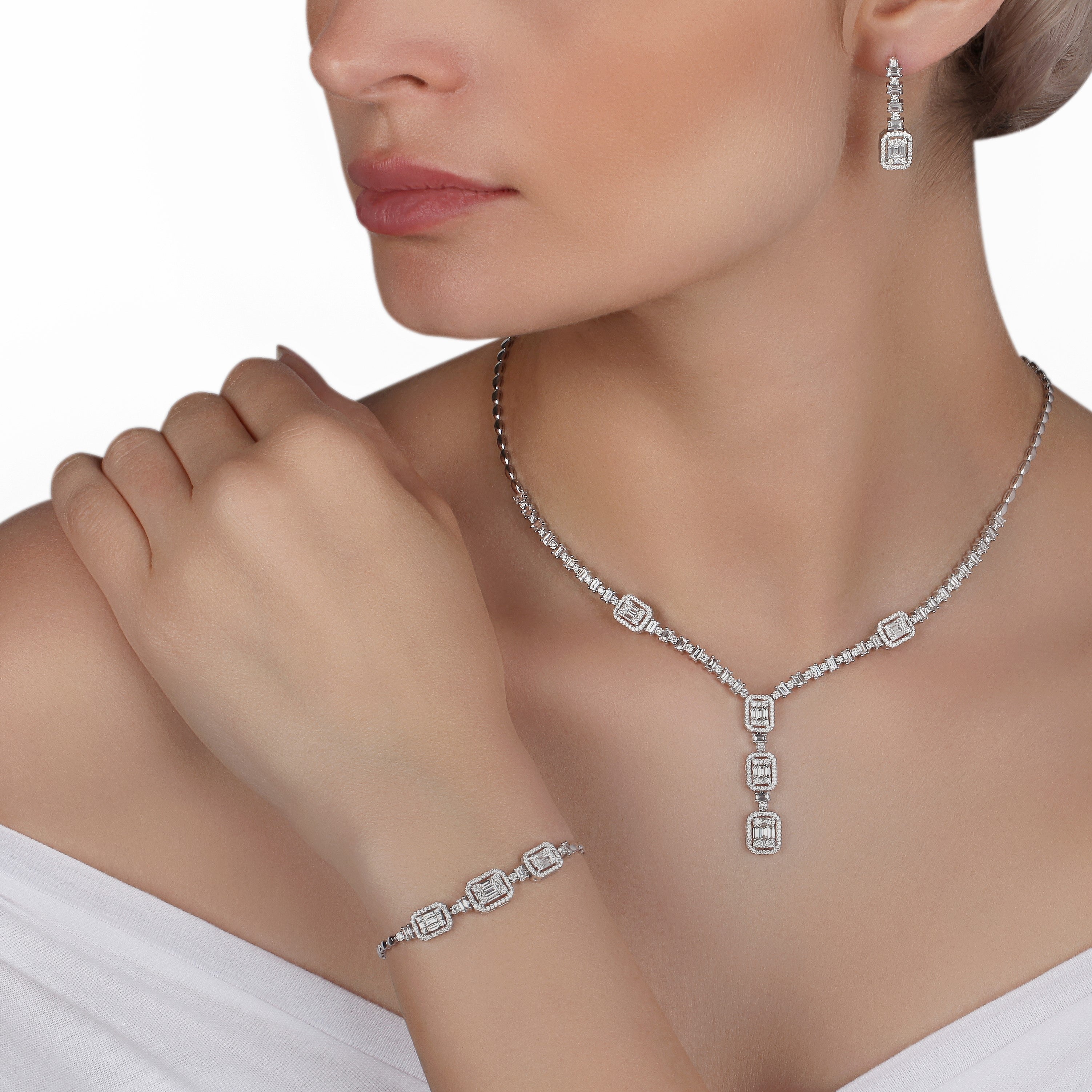 Emerald Diamonds Drop Earrings | Diamond Jewelers 