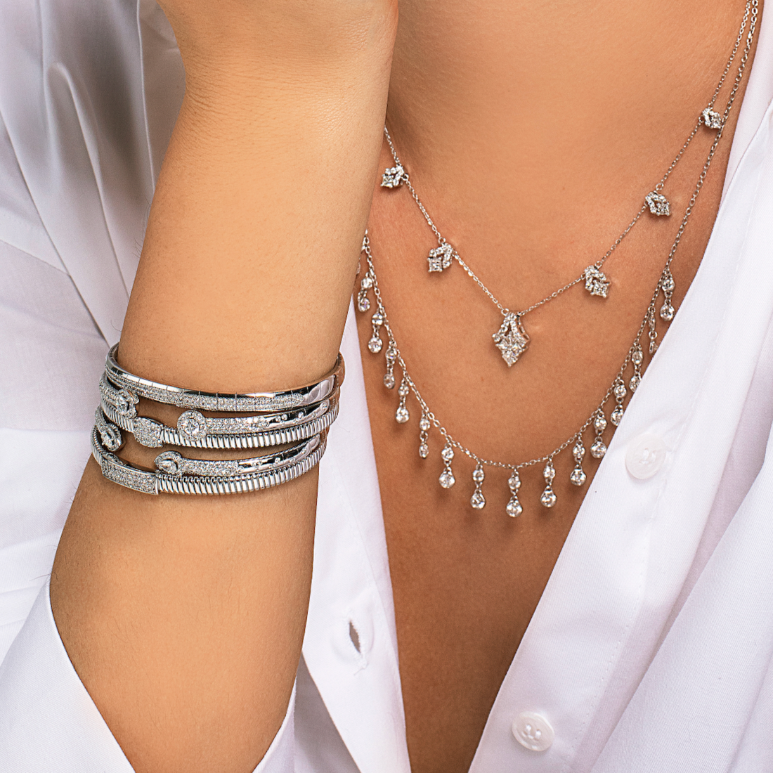 Diamond Linear Cuff Bracelet | Best Jewellery Store | Bracelet Design